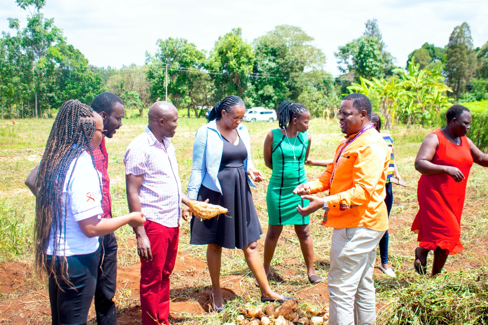 Women and youth entrepreneurs in a WEIForward program setting